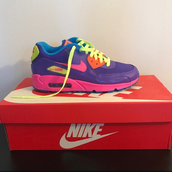 Nike Shoes - NIKE Air Max - Hyper